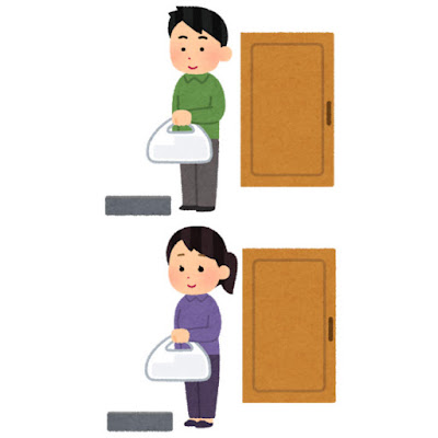 置き配の出前を受け取る人